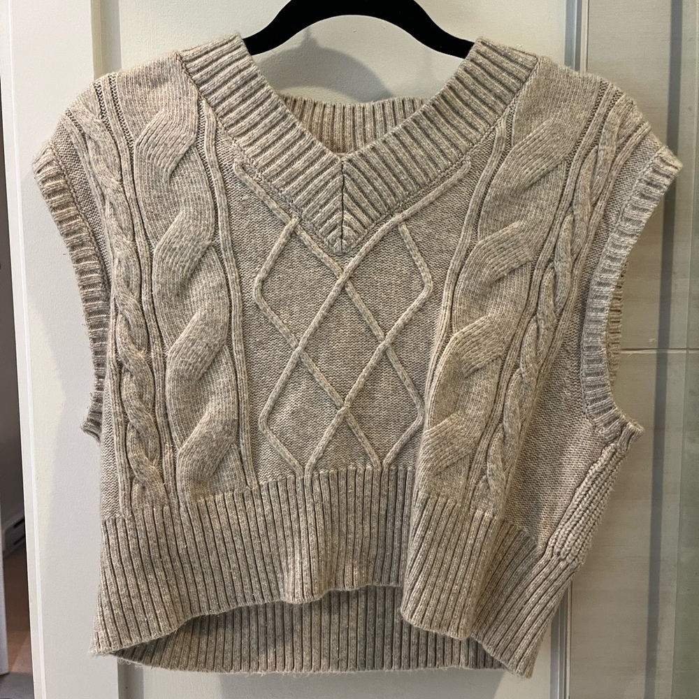 Women's Cable Knit Sweater Vest - Cream